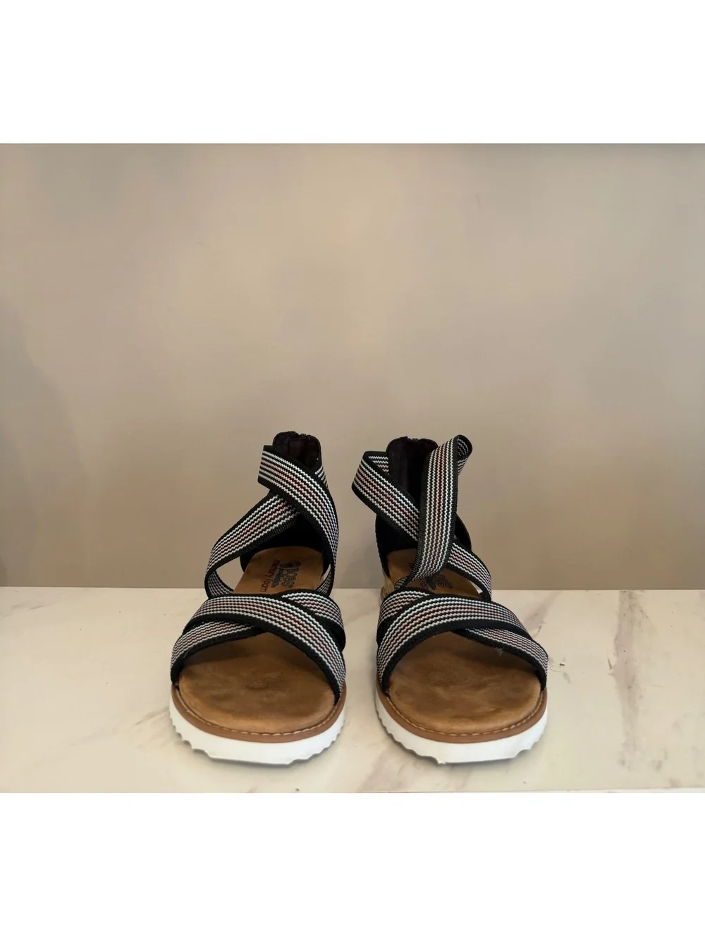 BOBS from Skechers Desert Kiss Candid Gal Wedge Sandals - Size 8 (Black/Multi)